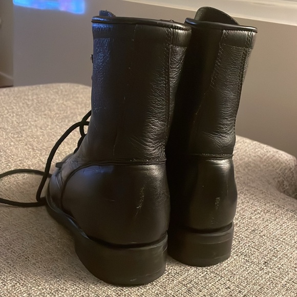 A Jama Product Black Leather Lace Up Boots Sz 7 with Hooks - Picture 6 of 6